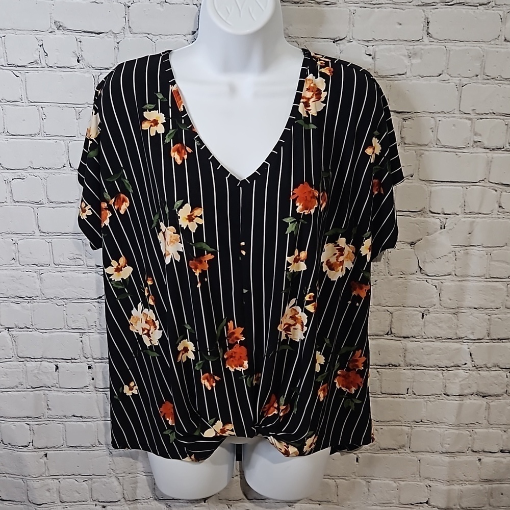 Front tie floral top
